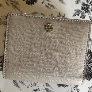 BNWT Tory Burch Mini Robinson Wallet - French Grey